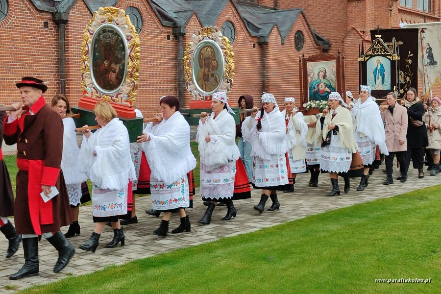 078 Procesja odpustowa.jpg